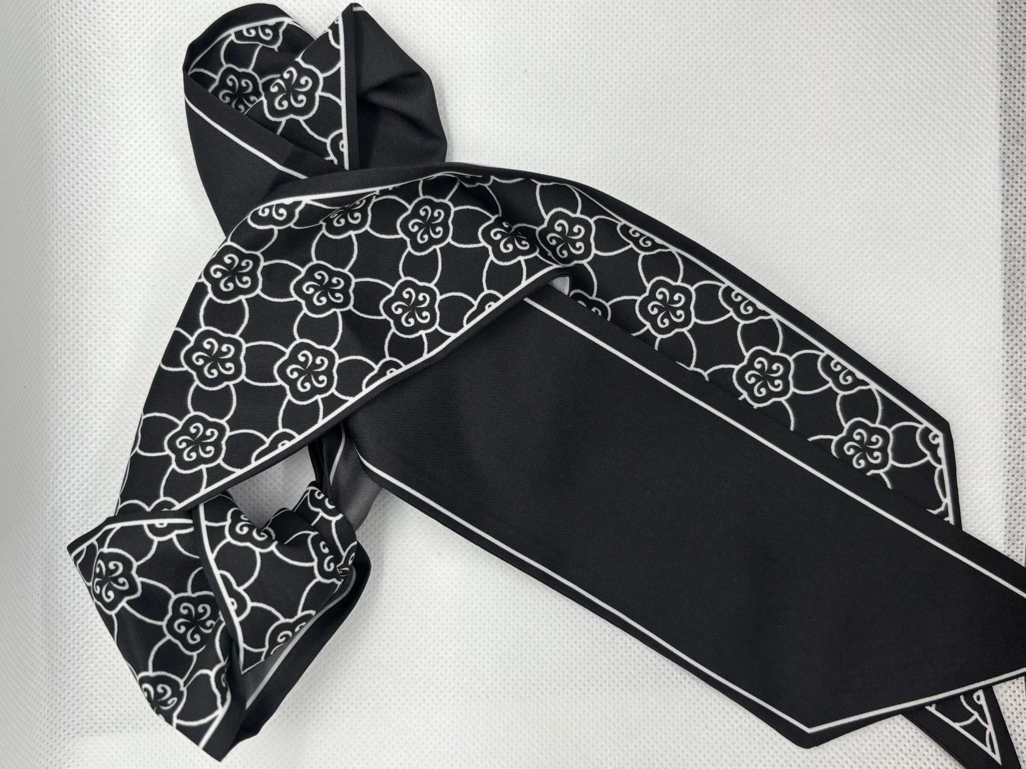 BLACK PURSE/BAG SCARF