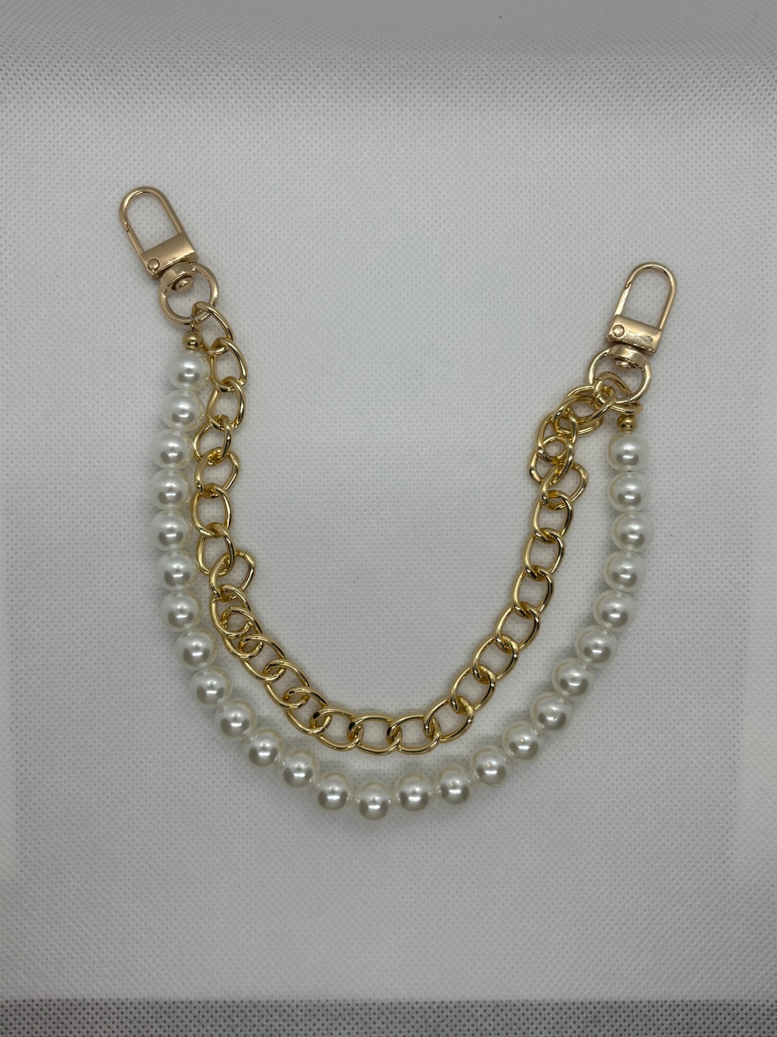 WHITE PEARL AND GOLD PURSE/BAG CHAIN