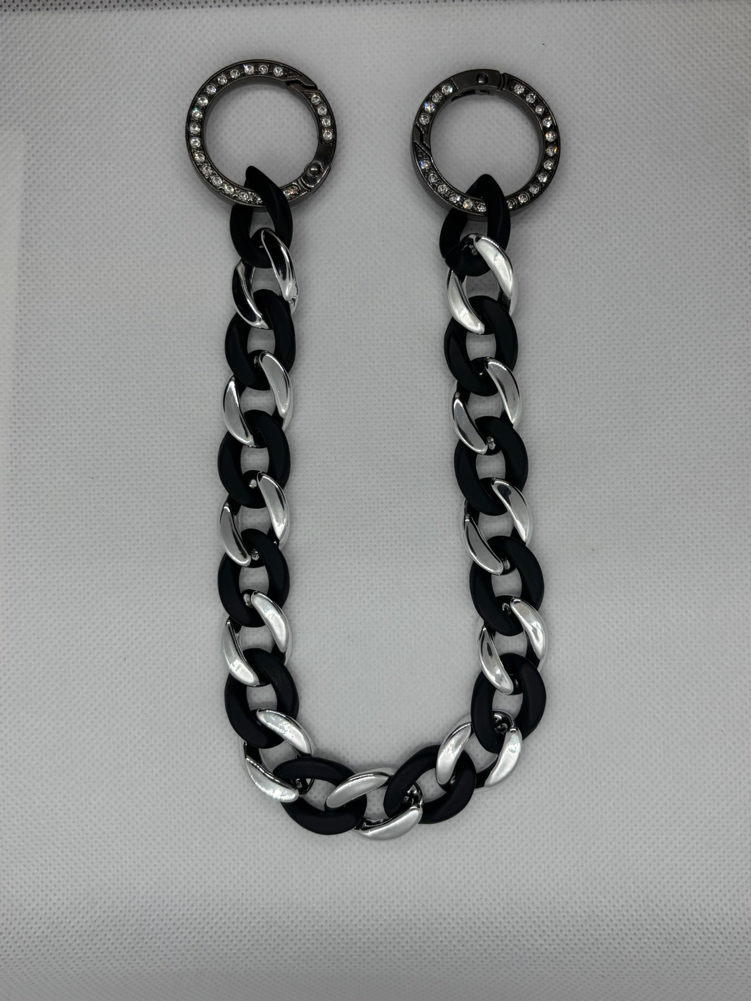 BLACK AND SILVER PURSE/BAG CHAIN