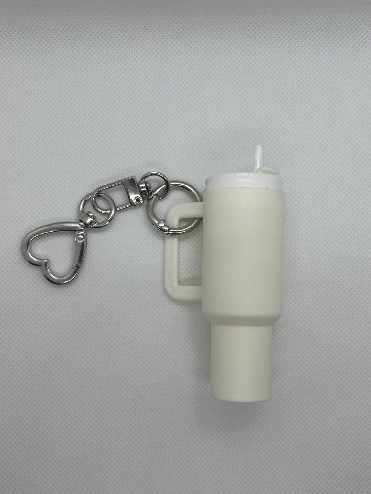 MINI WHITE CUP - LIPSTICK KEYCHAIN