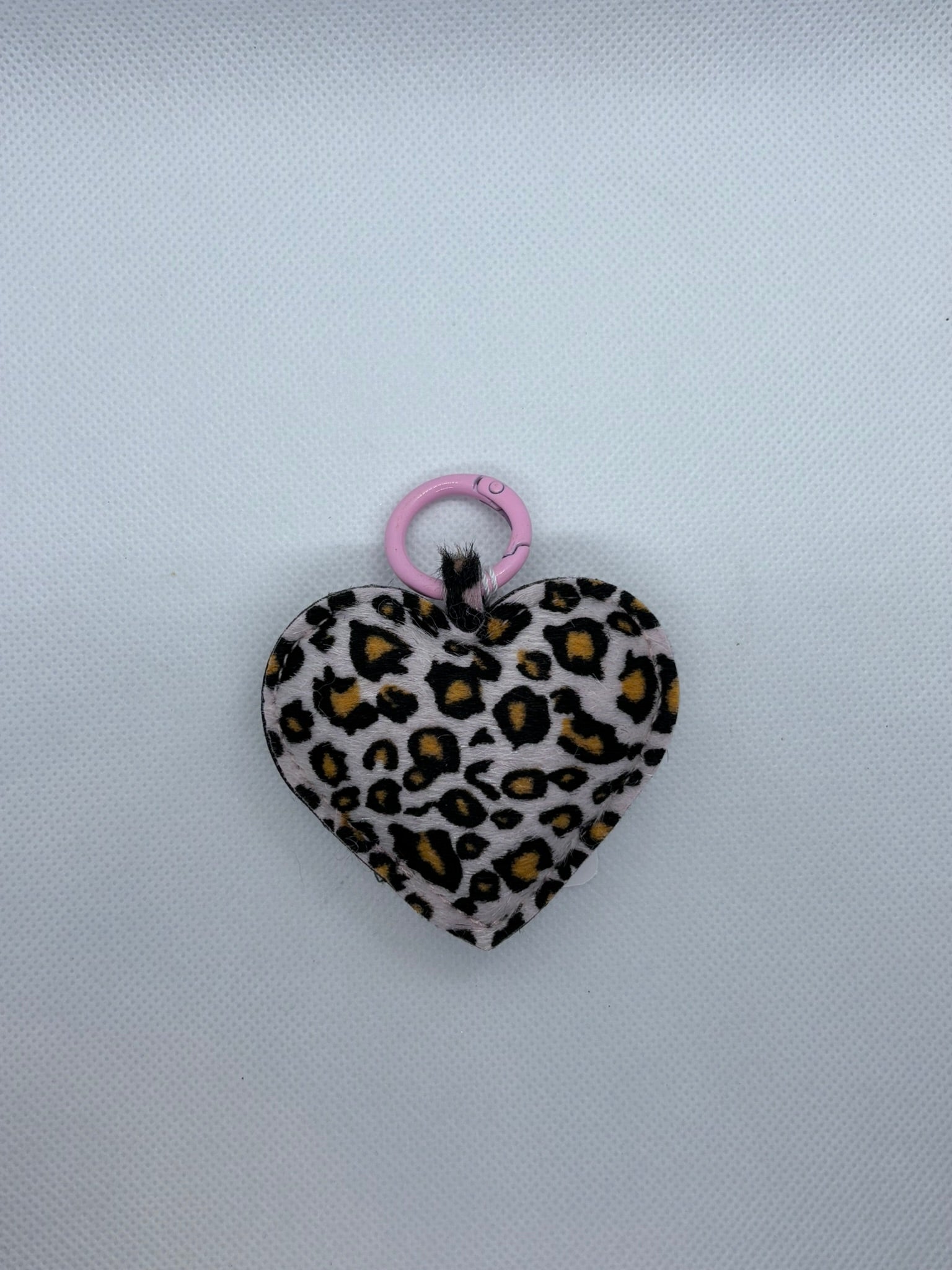 PINK FELT LEOPARD HEART KEYCHAIN