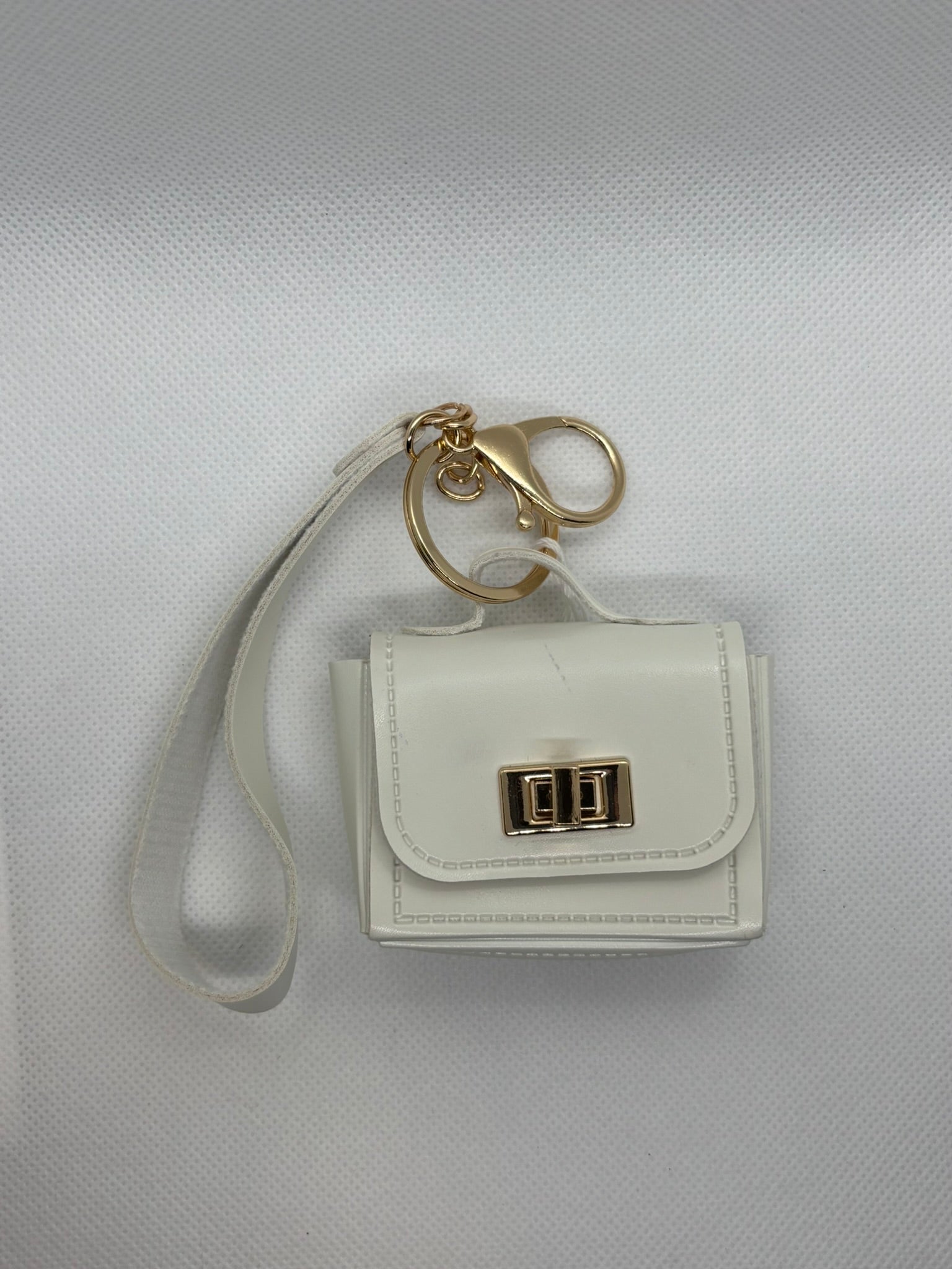 WHITE MINI KEYCHAIN PURSE